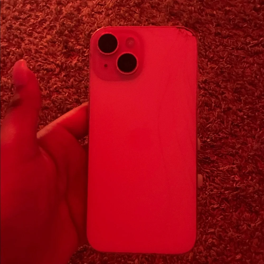 iPhone 15 6.1 inch screen